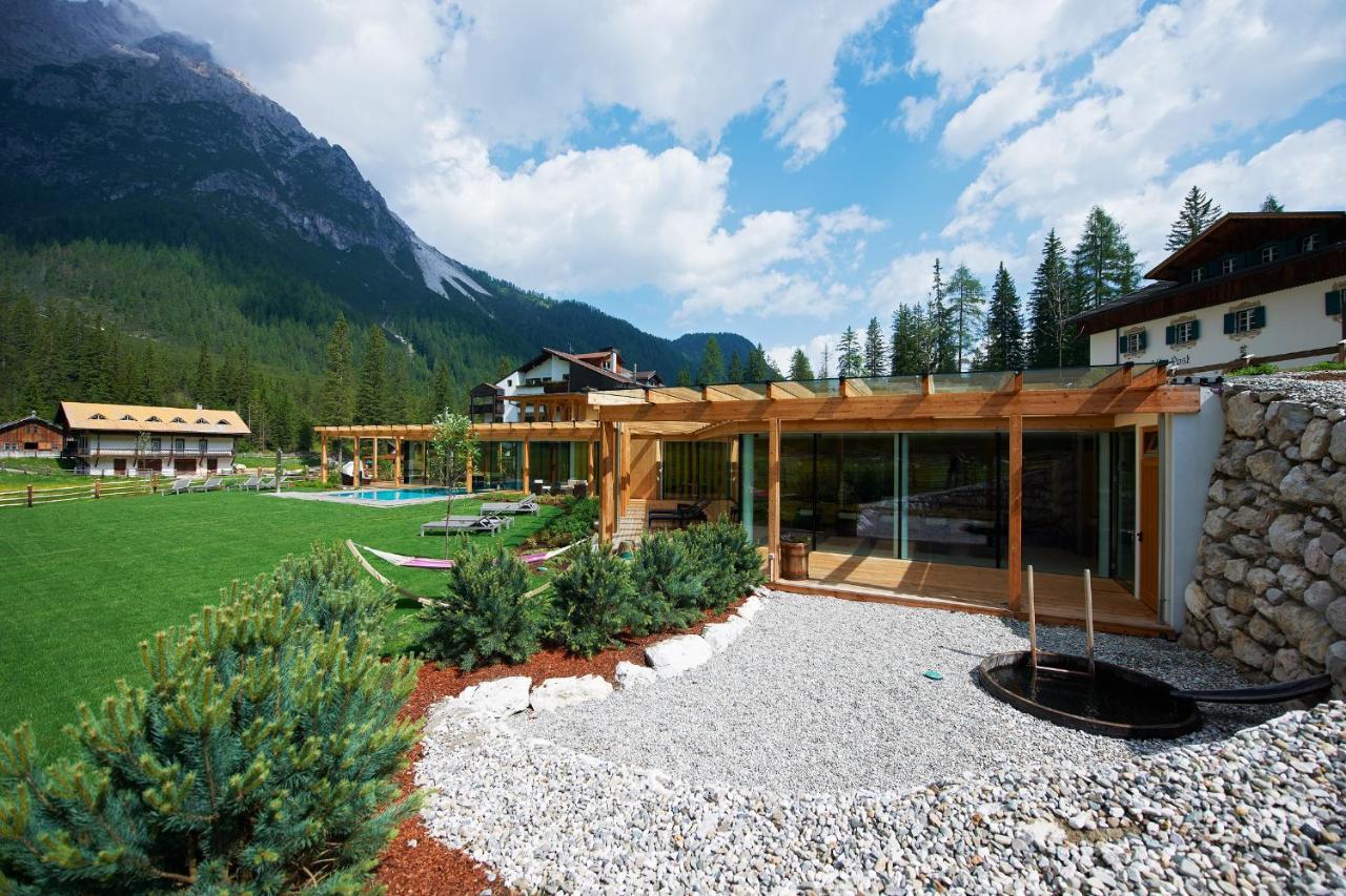 Hotel Dolomitenhof & Chalet Alte Post Сесто Экстерьер фото