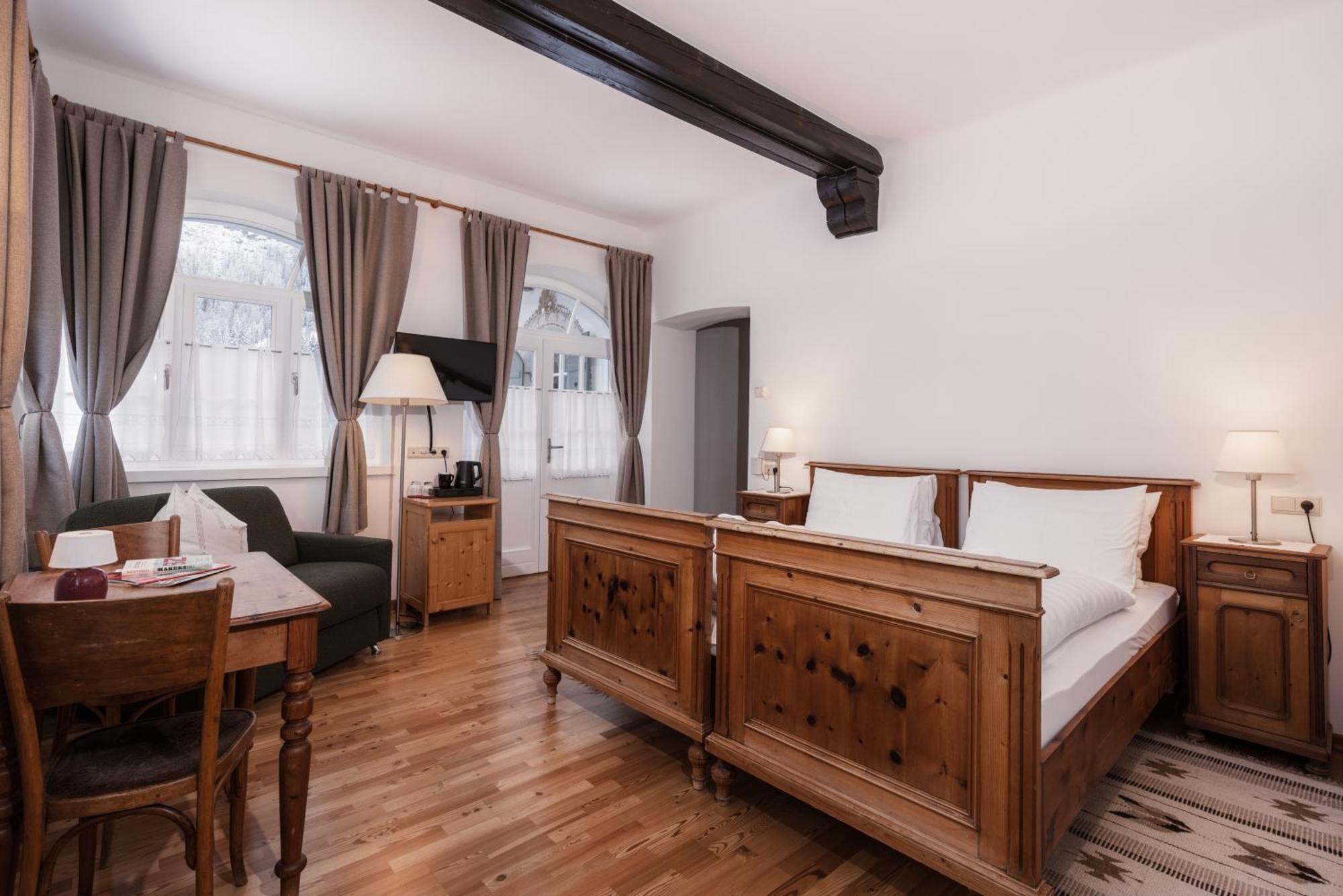 Hotel Dolomitenhof & Chalet Alte Post Сесто Экстерьер фото