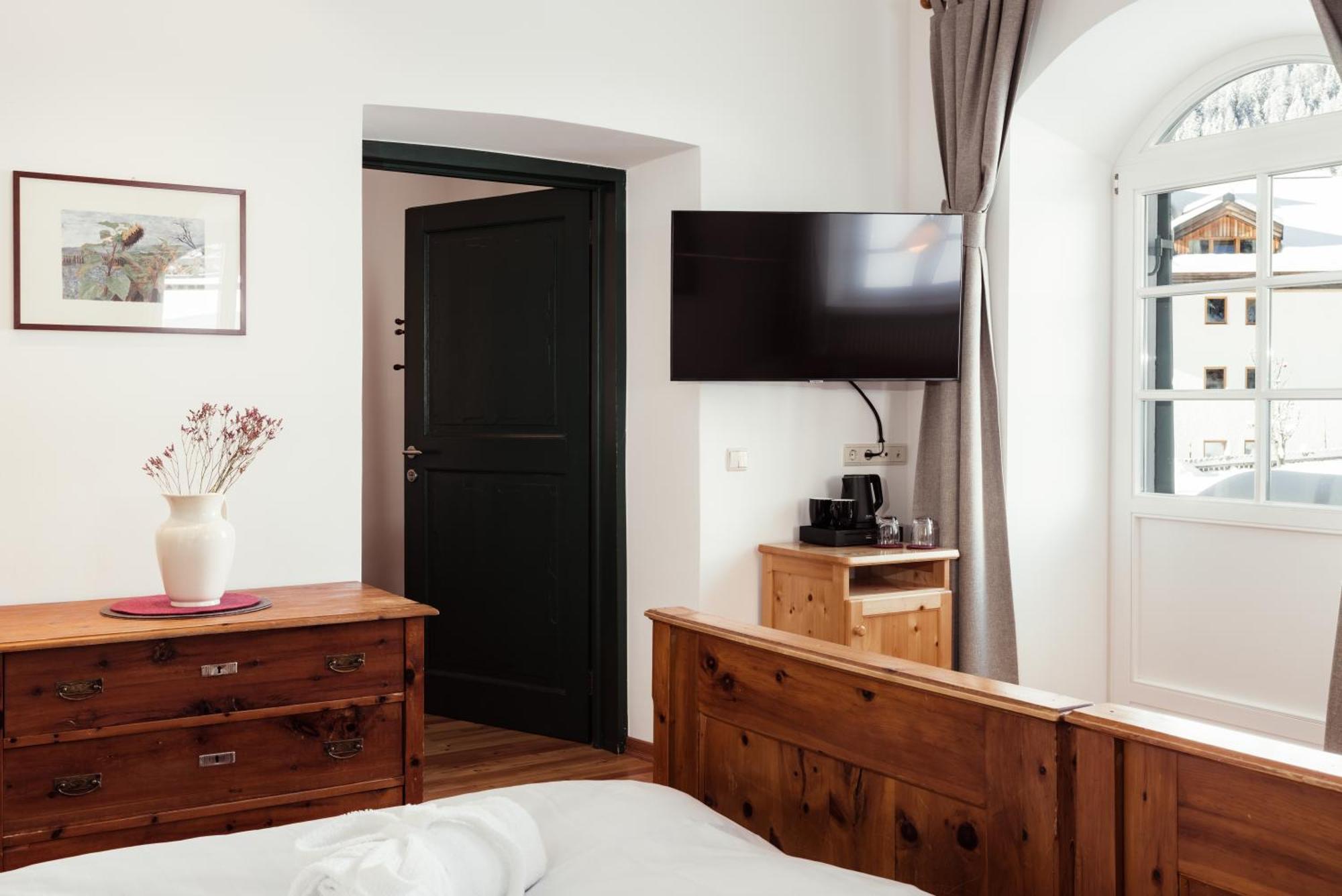 Hotel Dolomitenhof & Chalet Alte Post Сесто Экстерьер фото
