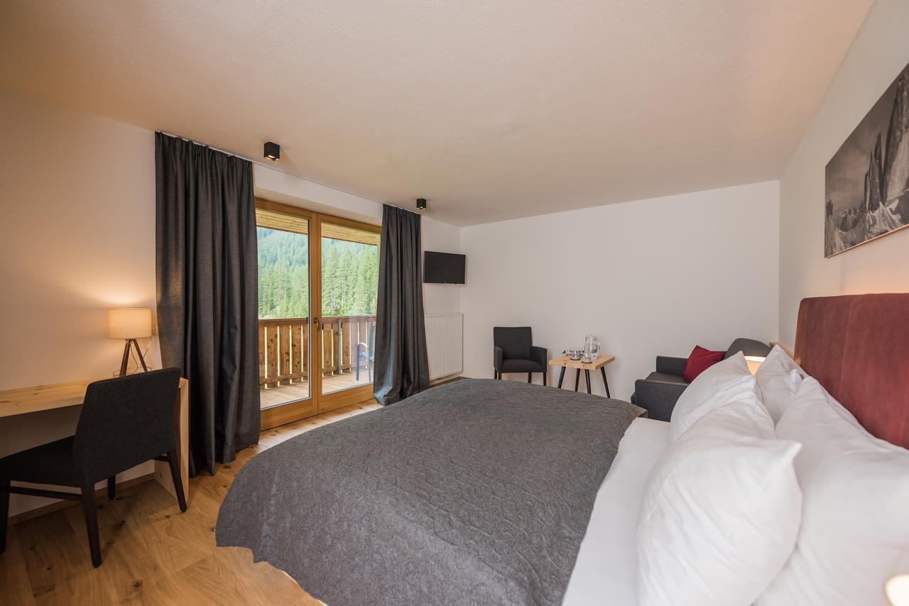 Hotel Dolomitenhof & Chalet Alte Post Сесто Экстерьер фото