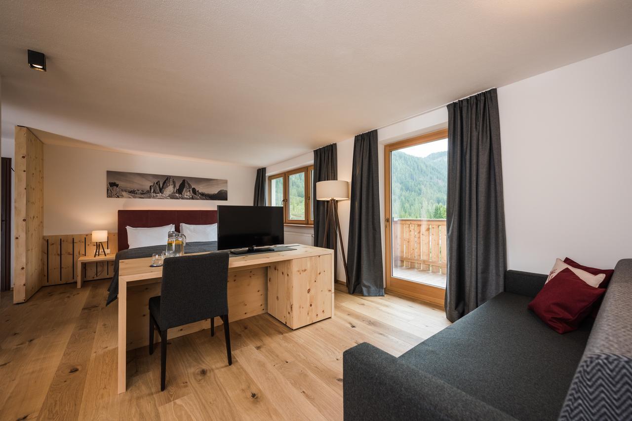Hotel Dolomitenhof & Chalet Alte Post Сесто Экстерьер фото