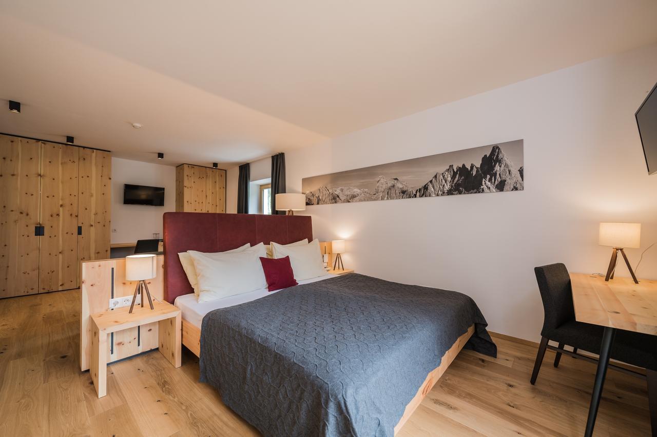Hotel Dolomitenhof & Chalet Alte Post Сесто Экстерьер фото