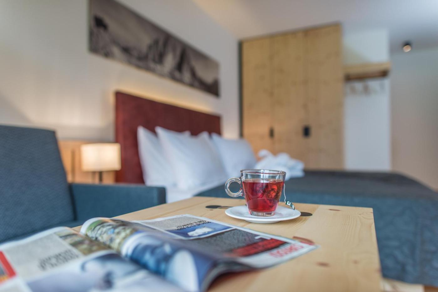 Hotel Dolomitenhof & Chalet Alte Post Сесто Экстерьер фото